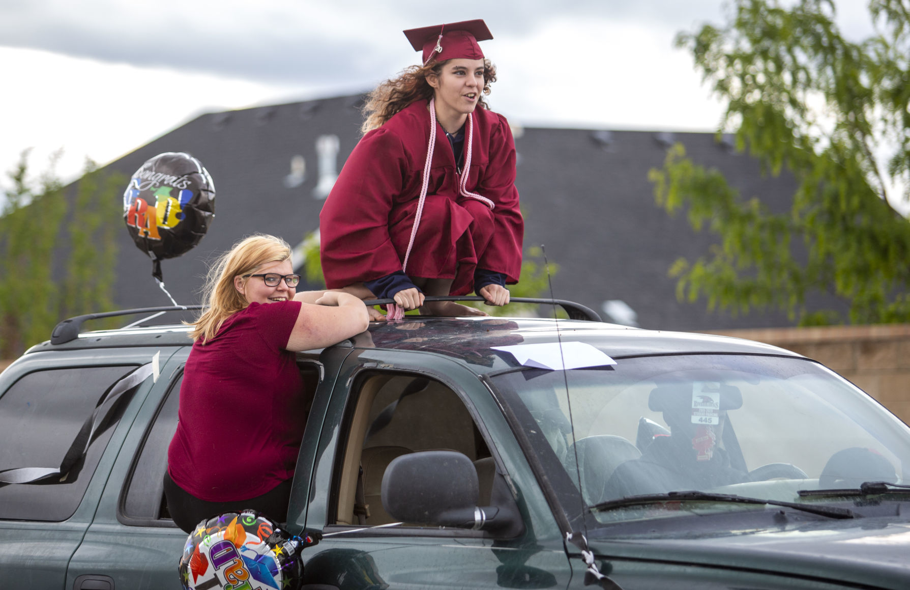 Canyon Ridge seniors honored in graduation parade